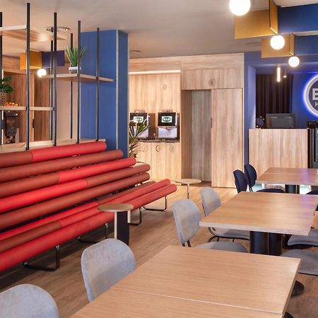 B&B Hotel Barcelona Рубі Екстер'єр фото