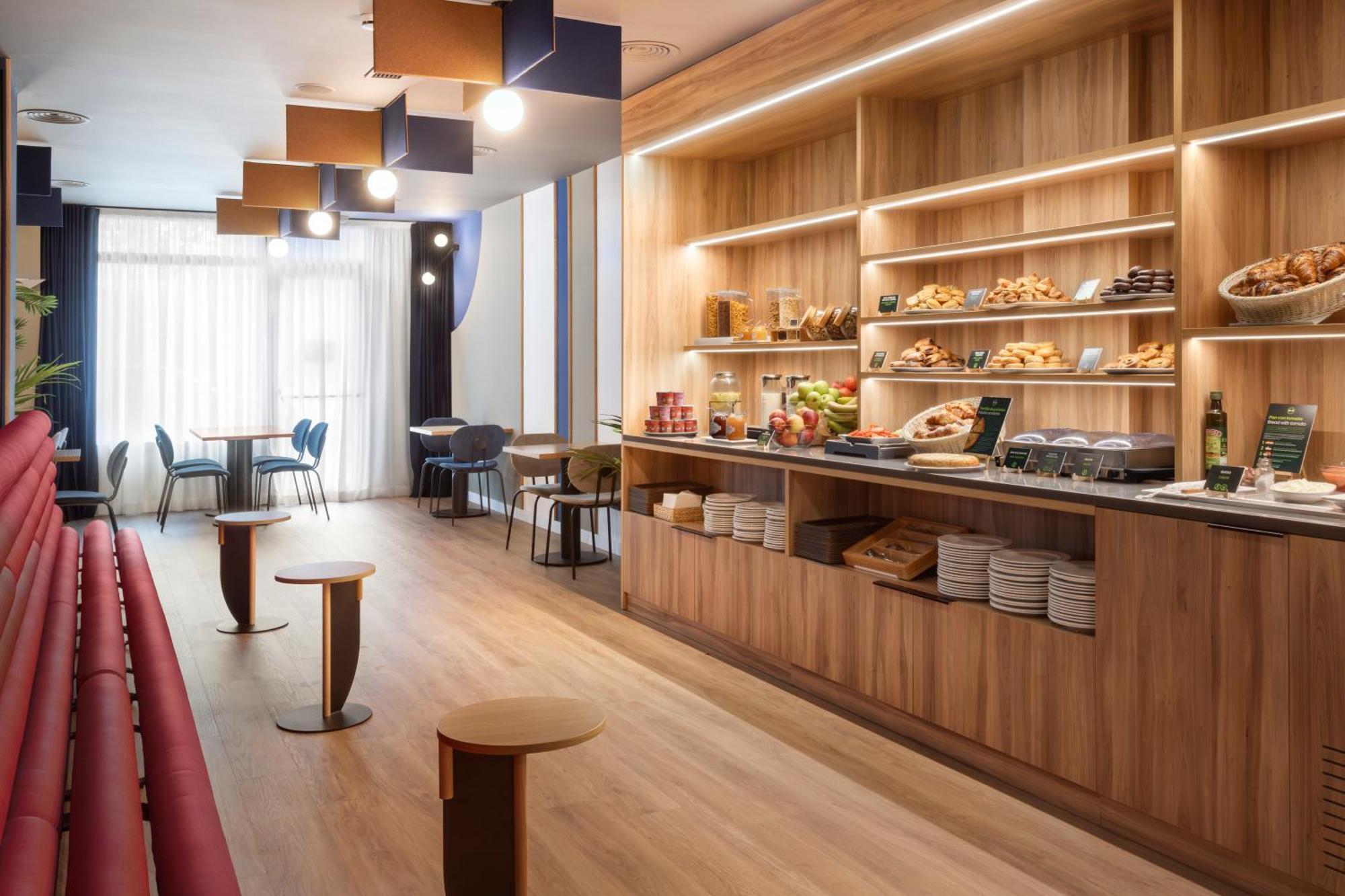 B&B Hotel Barcelona Рубі Екстер'єр фото