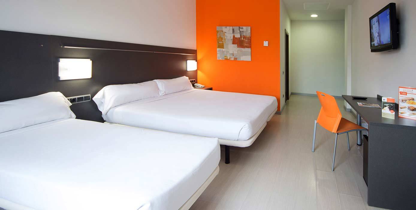 B&B Hotel Barcelona Рубі Екстер'єр фото