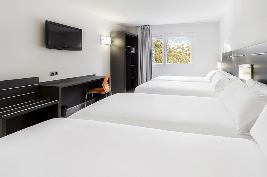 B&B Hotel Barcelona Рубі Екстер'єр фото