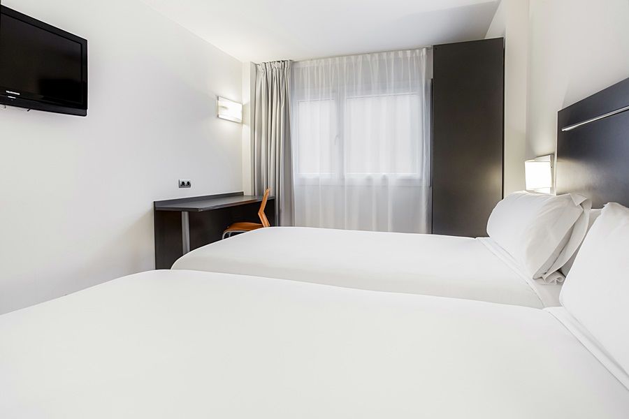 B&B Hotel Barcelona Рубі Екстер'єр фото
